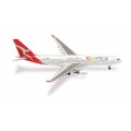 Herpa 537148 Airbus A330-200 Qantas Pride is in the Air Whitsundays 1:500