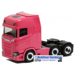 Herpa Scania CS 20 HD V8 Zugm. 3achs vvsp. (magenta, Chassis schwarz, Felgen chrom/schwarz)