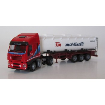 AWM 73714 Iveco Stralis Martinelli met tank semi"