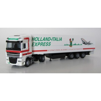 AWM 74013 DAF XF 105 SSC Lievaart Holland Italia Express met koeloplegger"