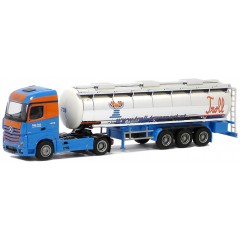 AWM 858352 Mercedes Actros tankoplegger "Felix Troll"
