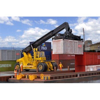 Kibri 11752 KALMAR heftruck voor opleggers/containers(bouwpakket) Kibri 11752 KALMAR heftruck voor opleggers/containers(bouwpakket)