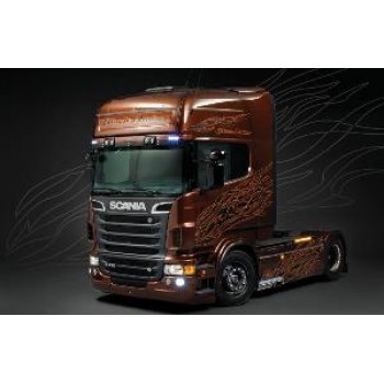 Italeri 3897 Scania R730 V8 "Black Amber"