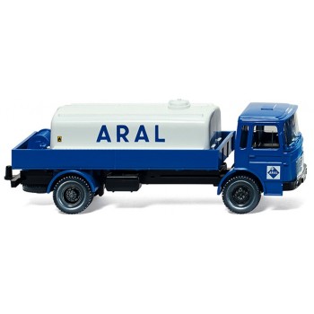Wiking 080899 MAN met Aral Tank 